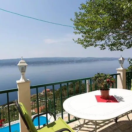 Holiday home Celina *